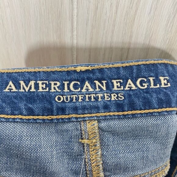 American Eagle | Distressed Tom Girl Shorties Size 0 - Picture 3 of 5